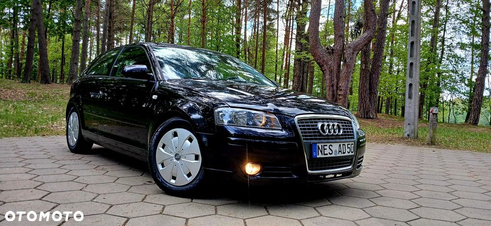 Audi A3 3-drzwiowe 1.6 Attraction - 1
