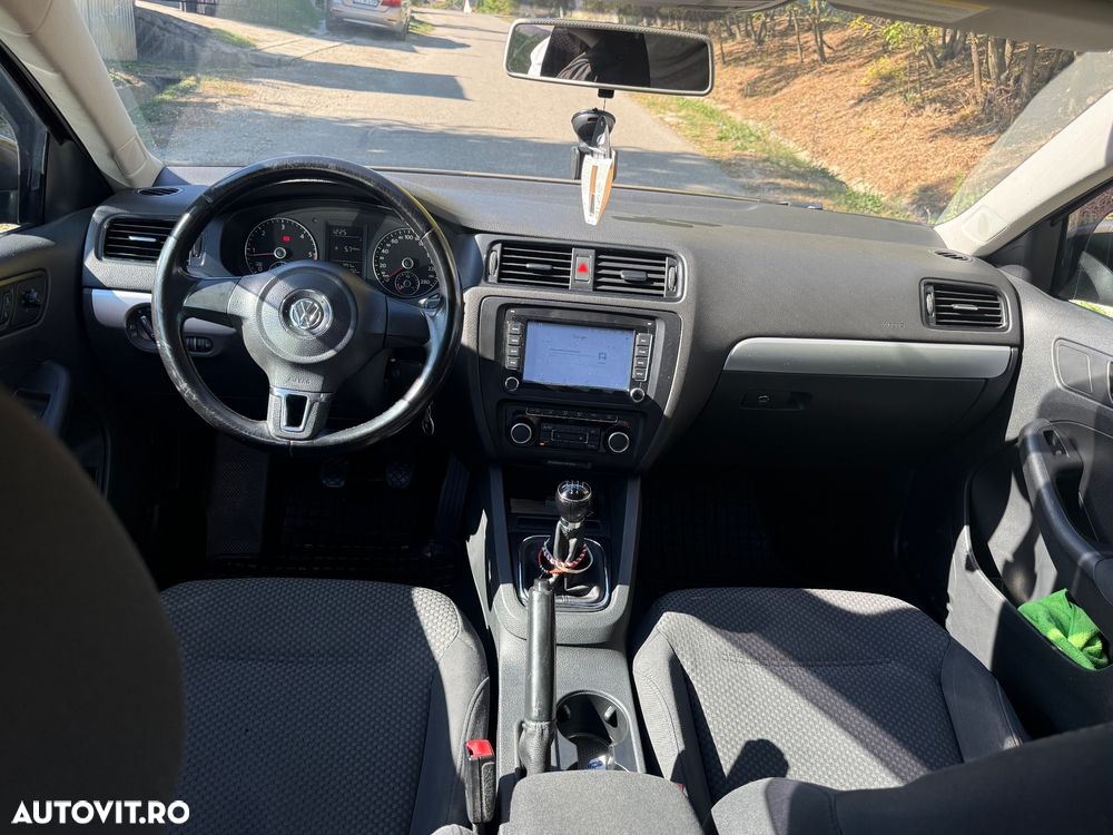 Volkswagen Jetta 1.6 TDI CR DPF Trendline - 6