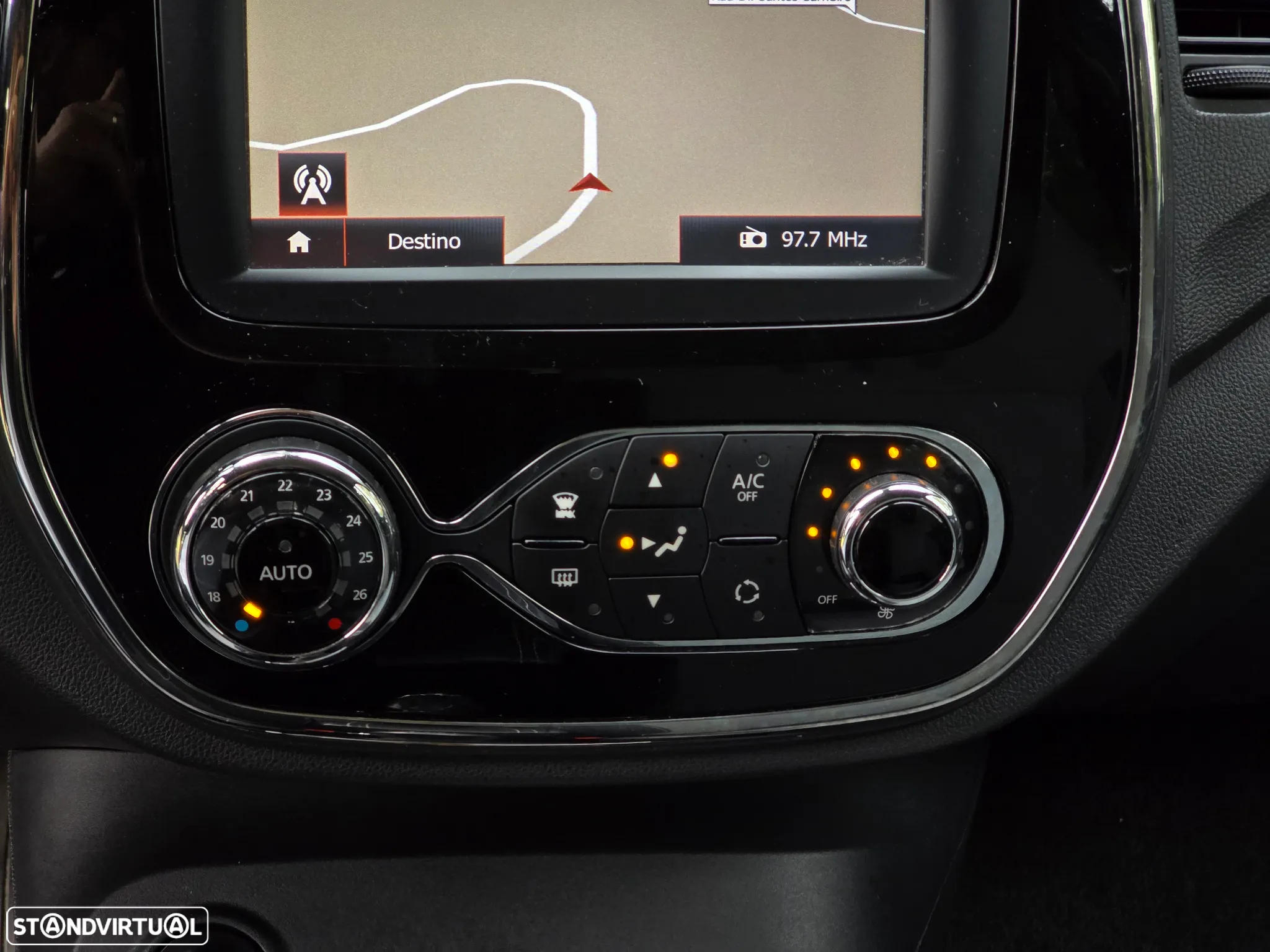 Renault Captur 0.9 TCE - 12
