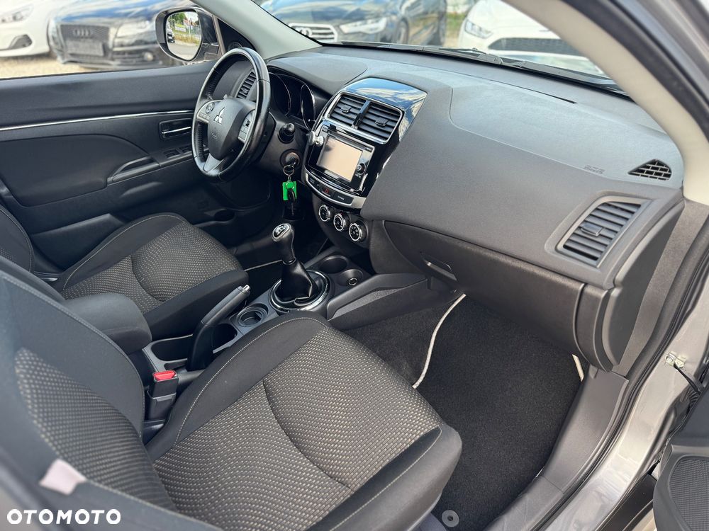 Mitsubishi ASX 1.6 2WD Plus - 23