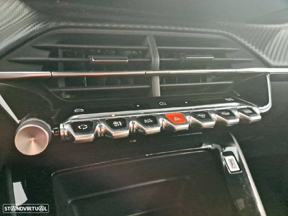 Peugeot 2008 1.2 Style - 20