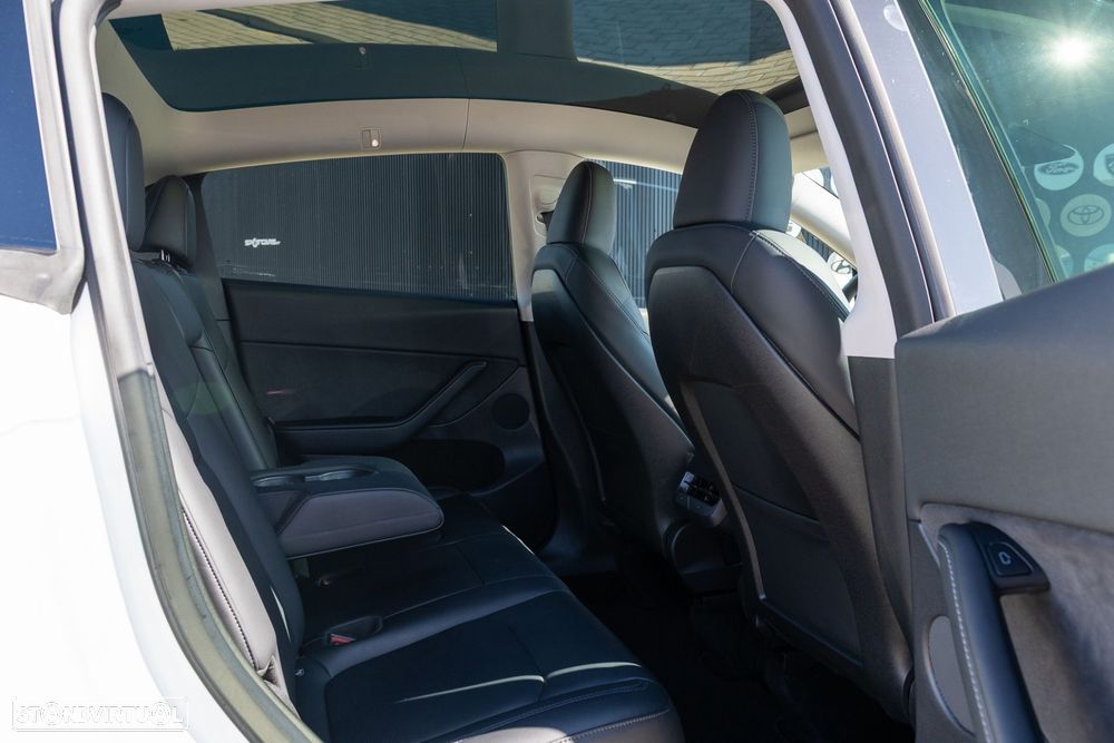 Tesla Model Y Long Range Tração Integral - 17