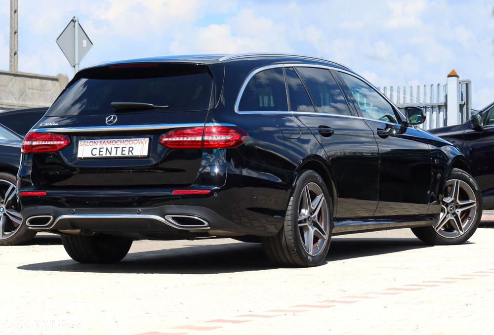 Mercedes-Benz Klasa E 300 AMG - 32