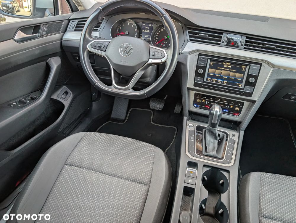Volkswagen Passat - 27
