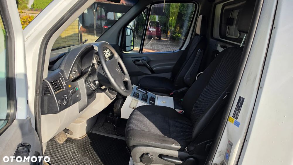Mercedes-Benz Sprinter - 20