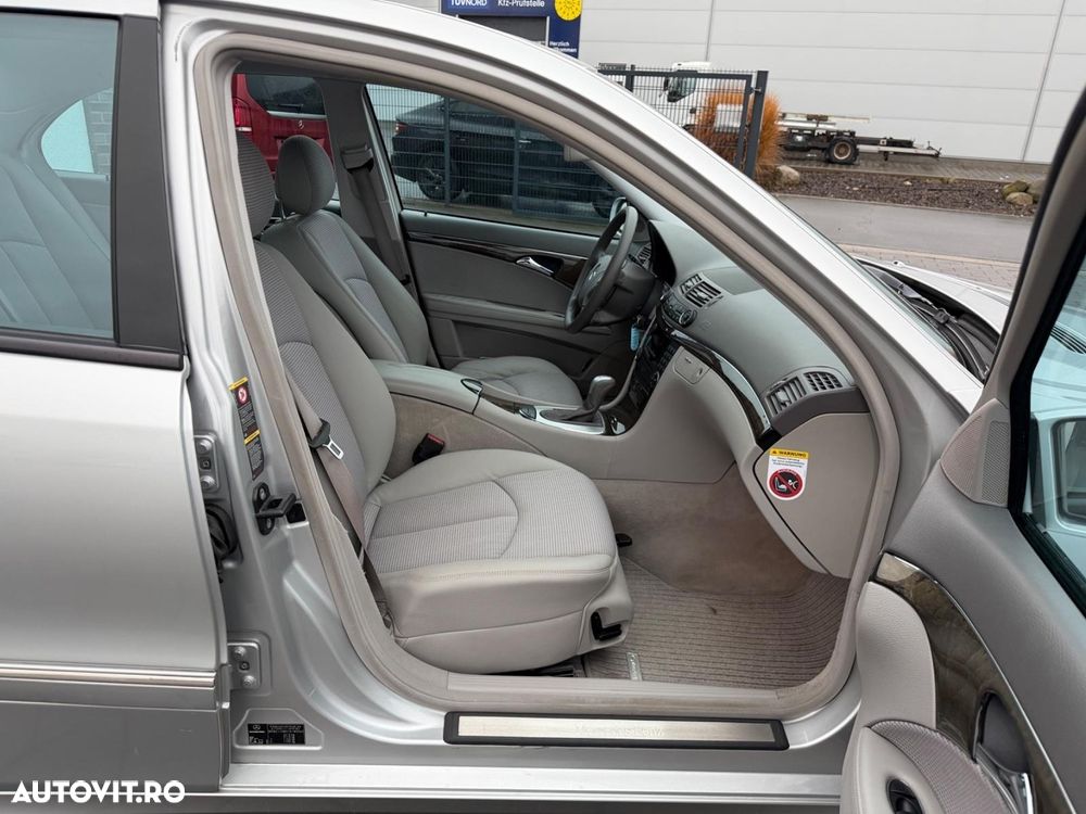 Mercedes-Benz E 240 4Matic Avantgarde - 18