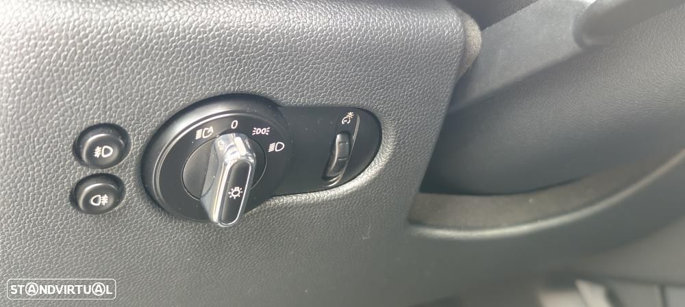 MINI 3 Portas Cooper D - 33