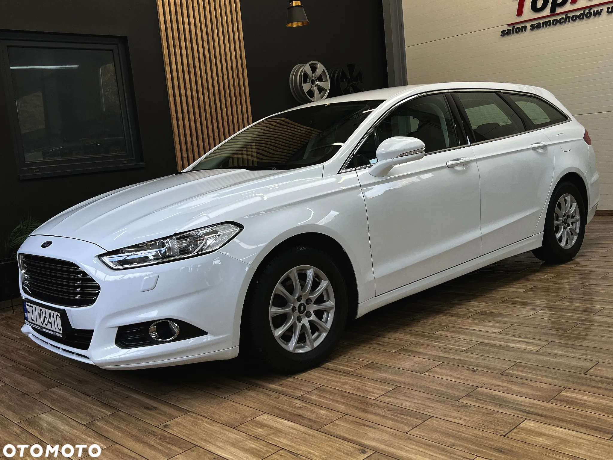 Ford Mondeo 2.0 TDCi Trend PowerShift - 14