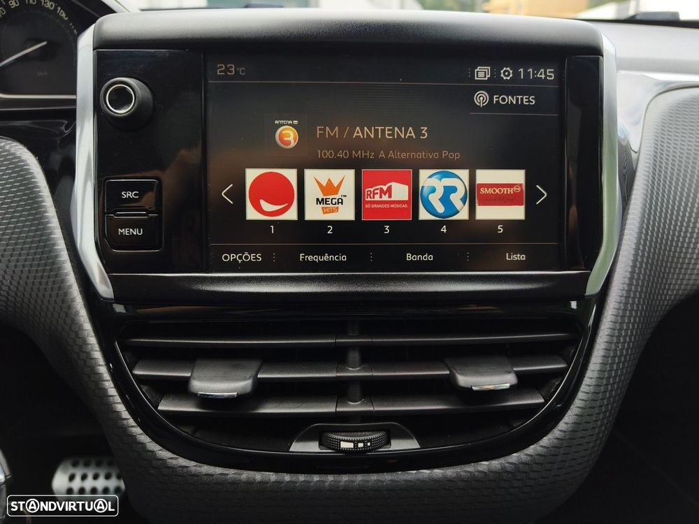 Peugeot 2008 1.2 PureTech Allure EAT6 - 46