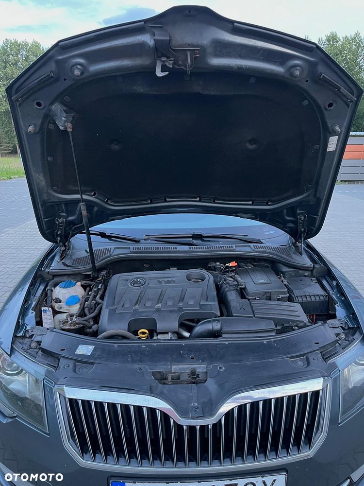 Skoda Superb 2.0 TDI Ambition - 10