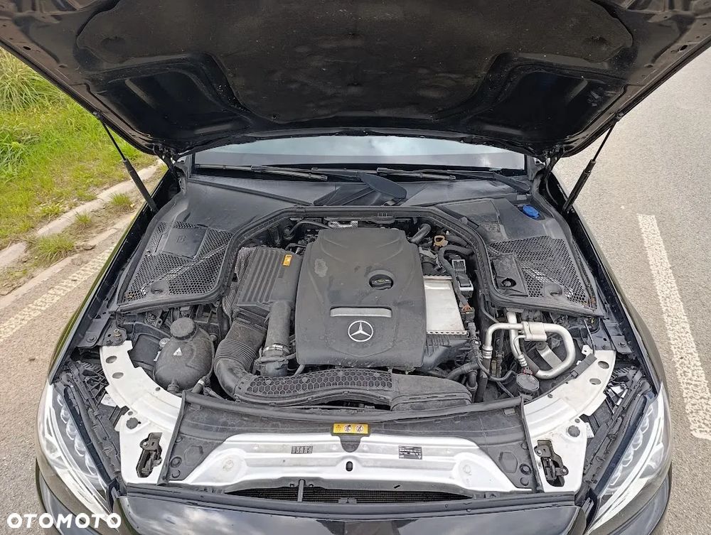 Mercedes-Benz Klasa C 300 9G-TRONIC - 10