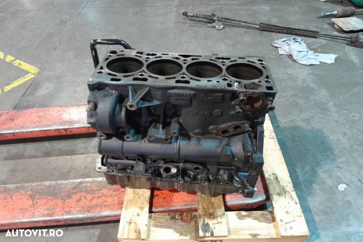 Bloc motor 2.0 CRL 2.0 CRL Volkswagen VW Passat B7 [2010 - 2015] Seda - 1