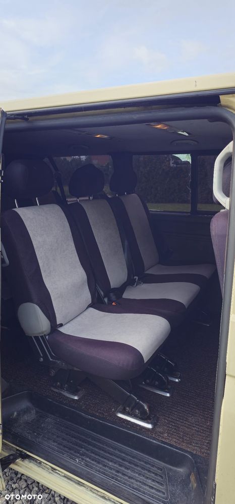 Volkswagen Caravelle L1 - 18