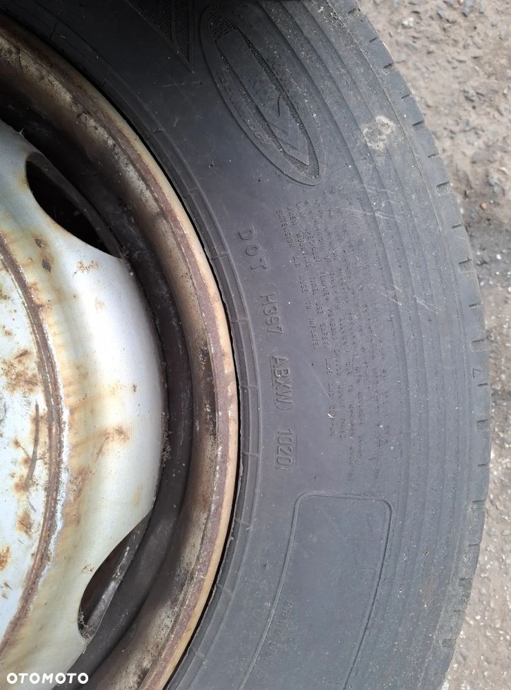 Felga z oponą Goodyear KMAX S rozmiar 215/75 R17.5 - 3