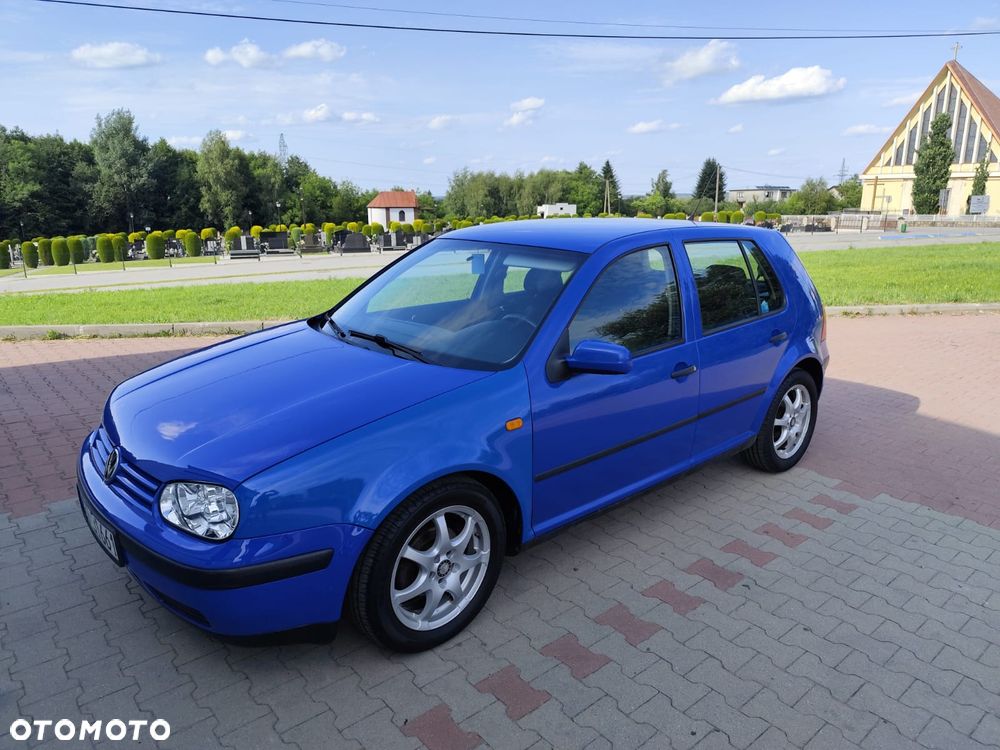Volkswagen Golf 1.4 Basis - 2