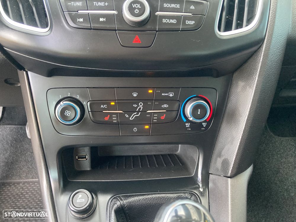 Ford Focus SW 1.5 EcoBlue S&S TITANIUM - 25