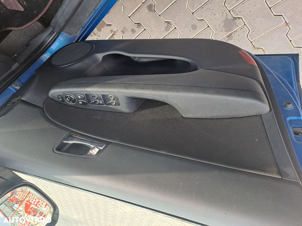 Hyundai i30 1.6 CRDI blue Comfort - 9