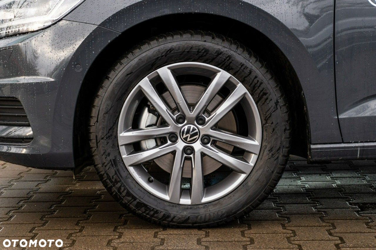 Volkswagen Touran - 5