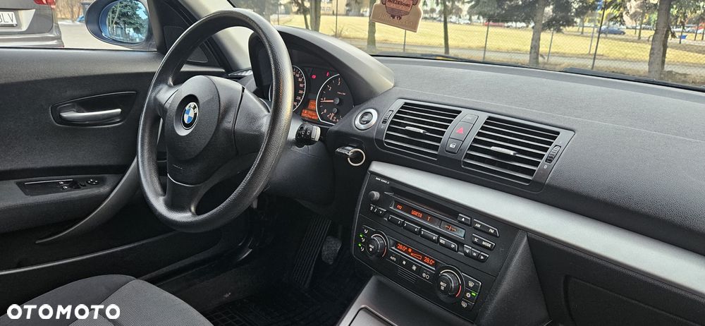 BMW Seria 1 - 27