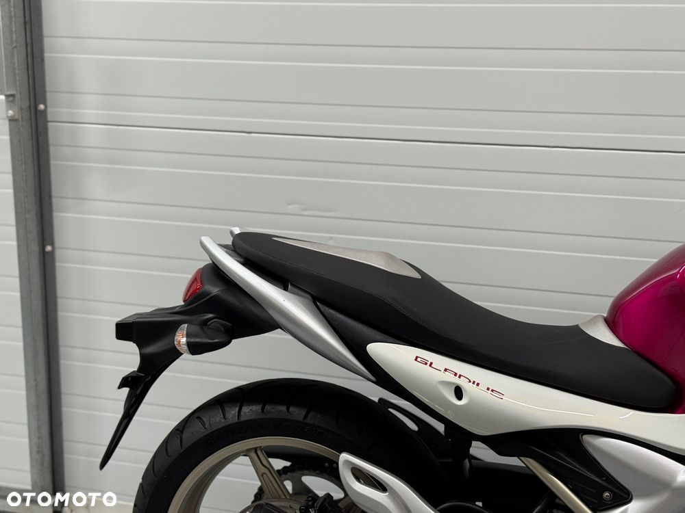 Suzuki Gladius - 5