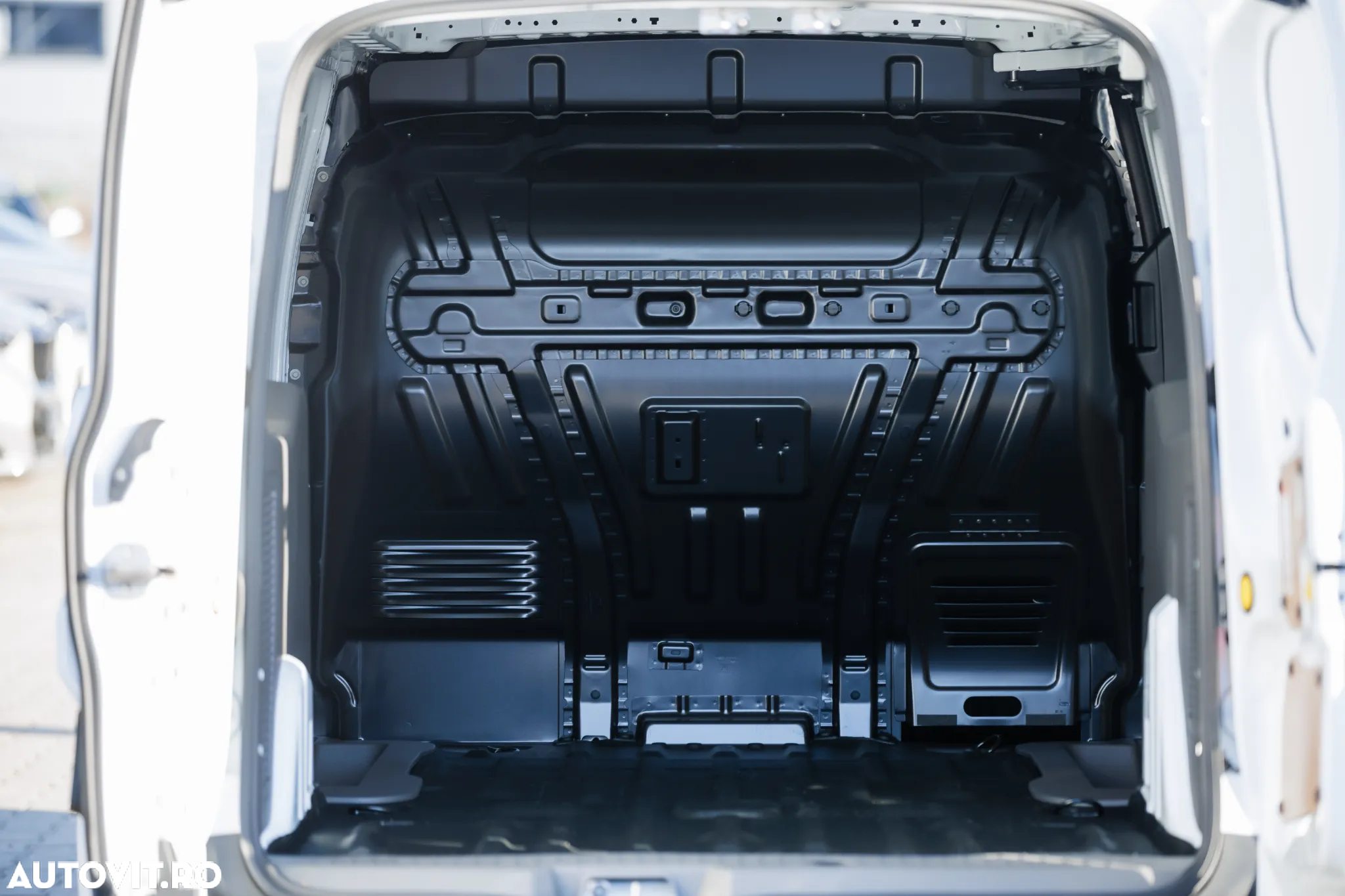 Ford Transit Connect - 17