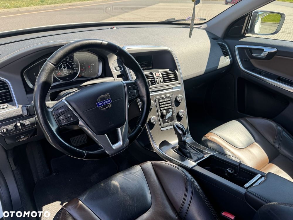 Volvo XC 60 - 10