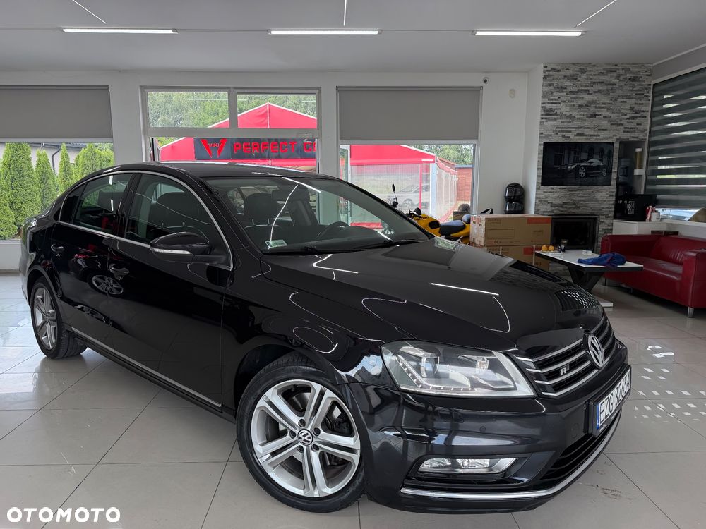 Volkswagen Passat - 1