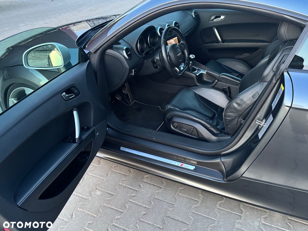 Audi TT RS Coupé - 16
