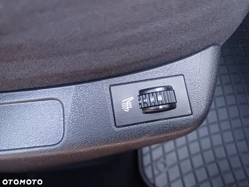 Citroën C4 VTi 120 Exclusive - 28
