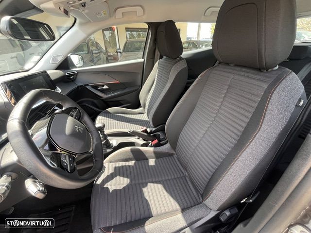 Peugeot 2008 1.2 PureTech Active Pack - 11