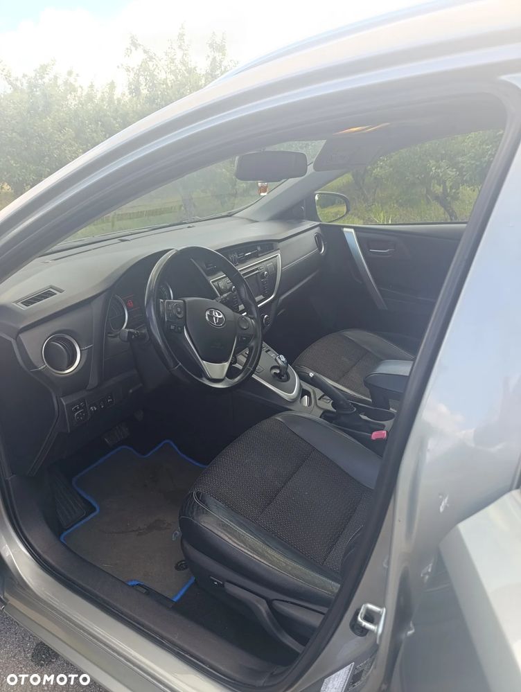 Toyota Auris - 9