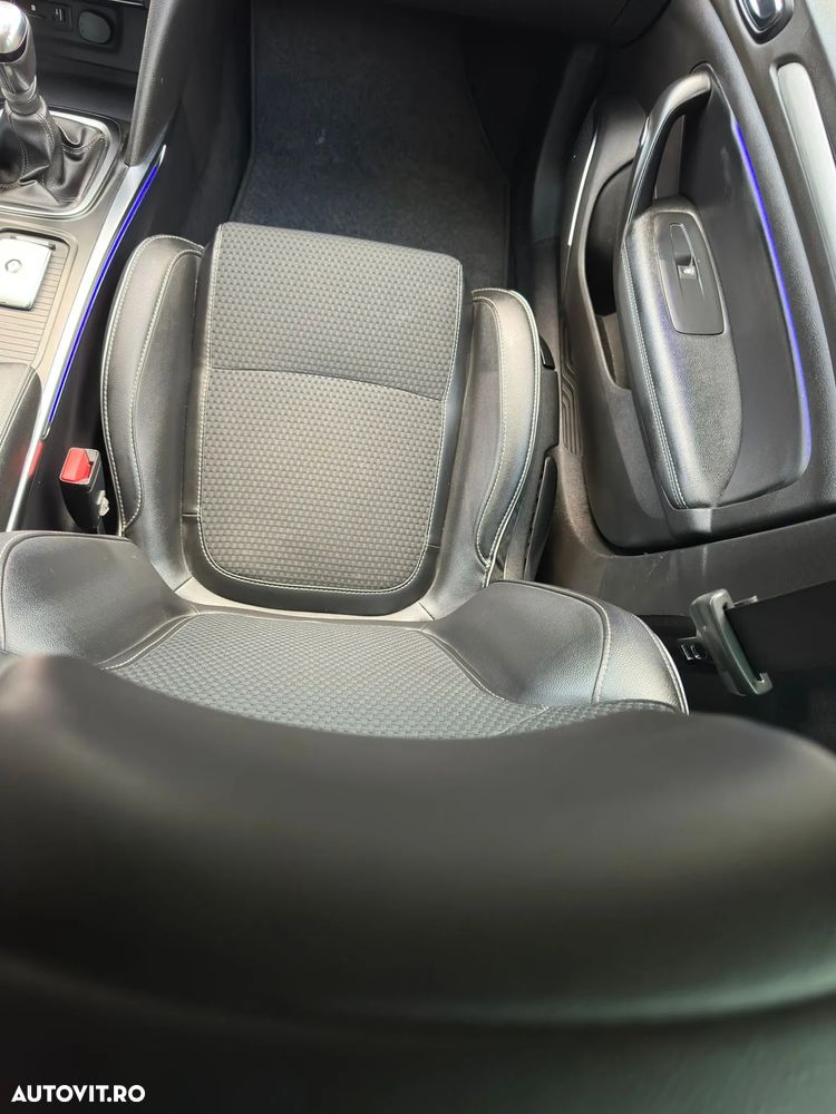 Renault Megane ENERGY dCi 130 BOSE EDITION - 29