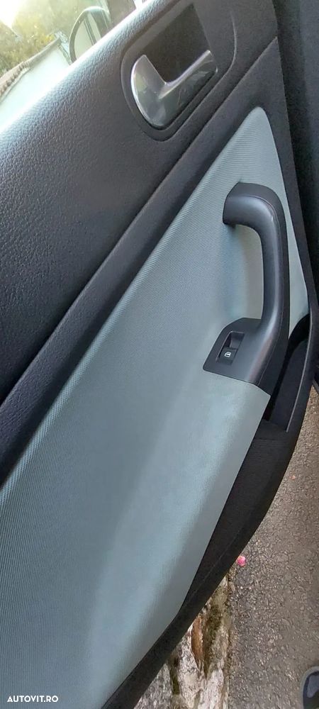 Volkswagen Golf Plus - 14