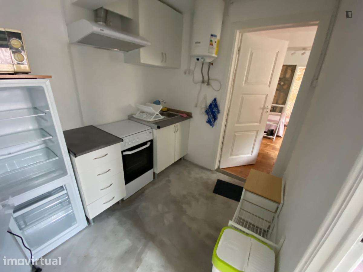Estúdio - localizado em Coimbra - Grande imagem: 4/7