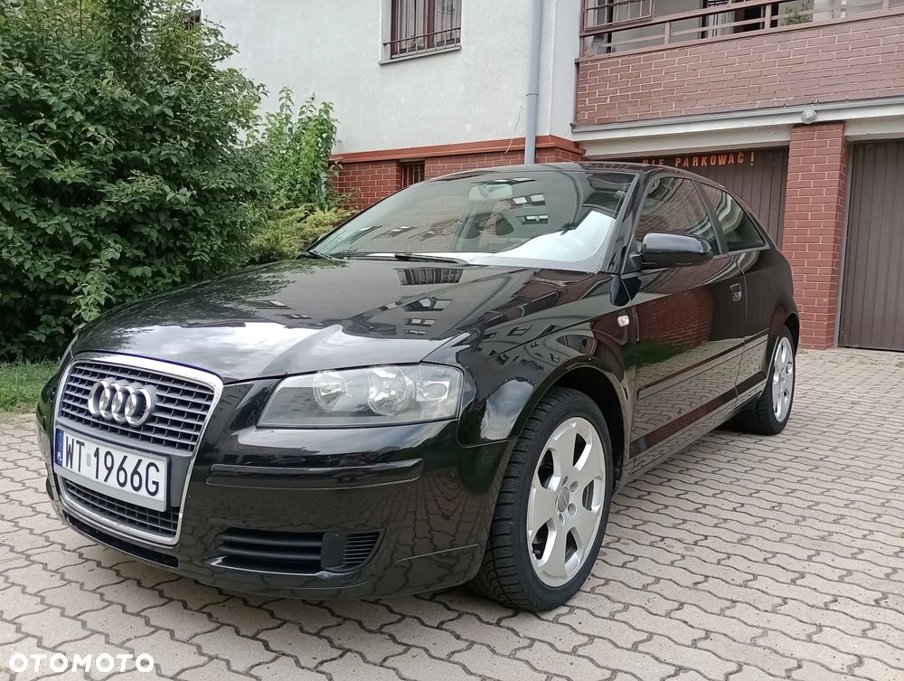Audi A3 3-drzwiowe 1.6 FSI Ambition - 1