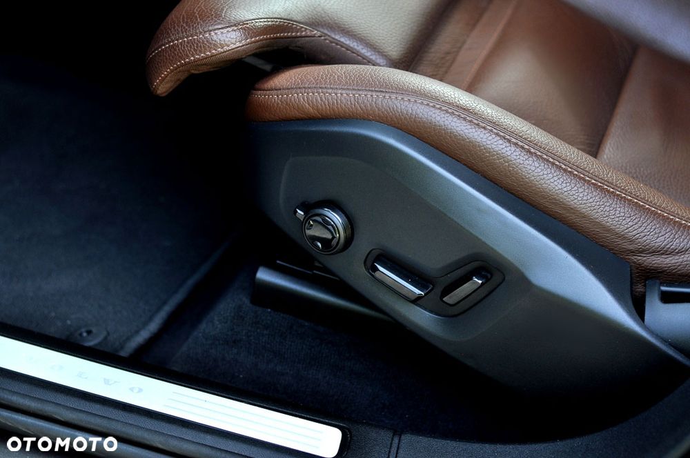 Volvo XC 60 D4 Geartronic Inscription - 16