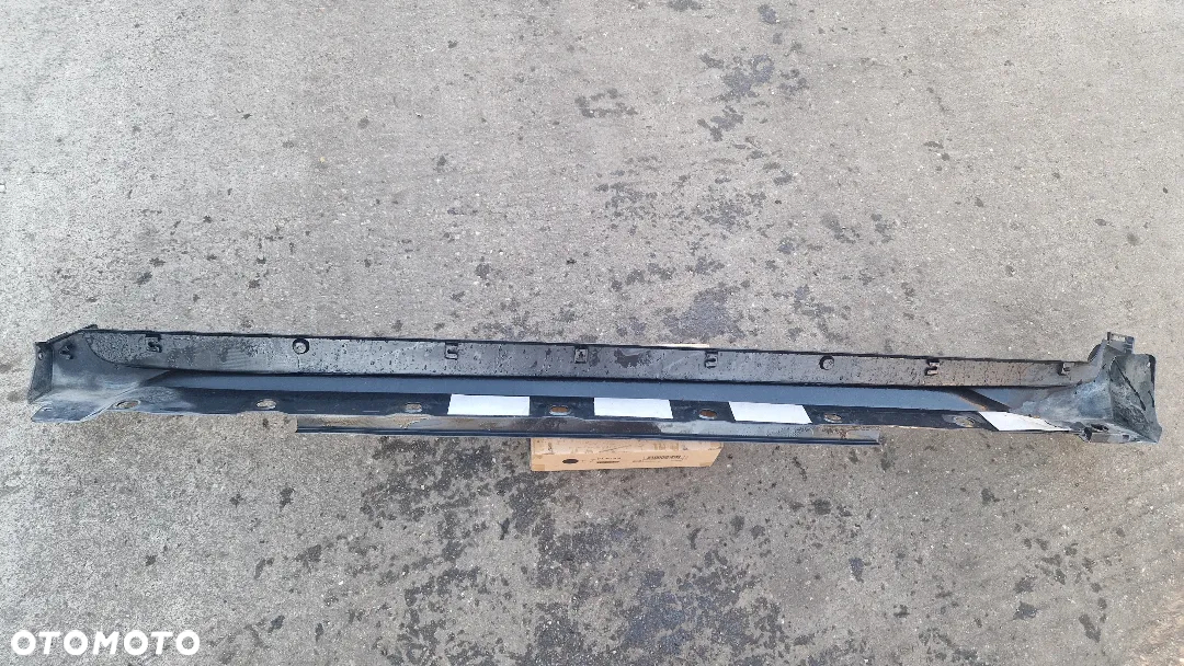 TOYOTA C-HR LISTWA PROG PRAWY 75851-F4010 - 2