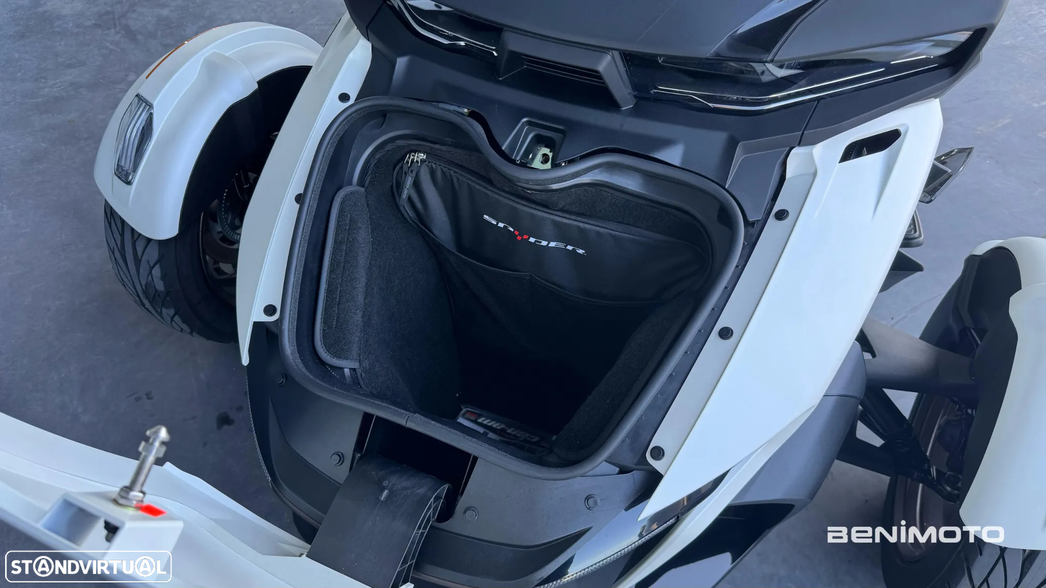 Can-Am Spyder RT Limited Sea-To-Sky - 13