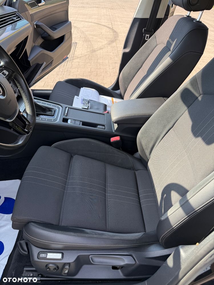 Volkswagen Passat Alltrack - 19