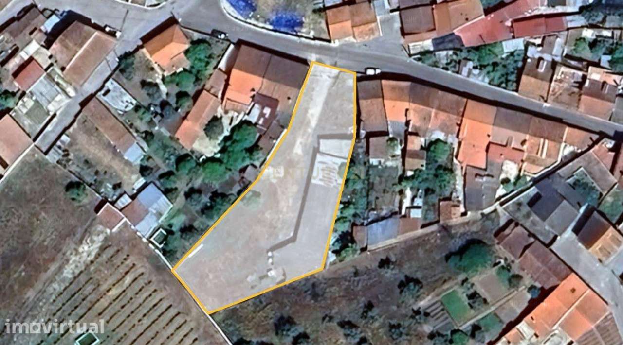 Terreno Urbano com Vista para Serra em Abrantes - Grande imagem: 2/22