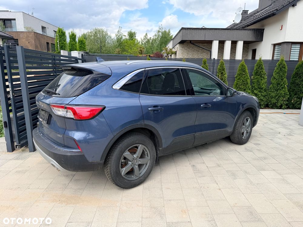Ford Kuga - 2