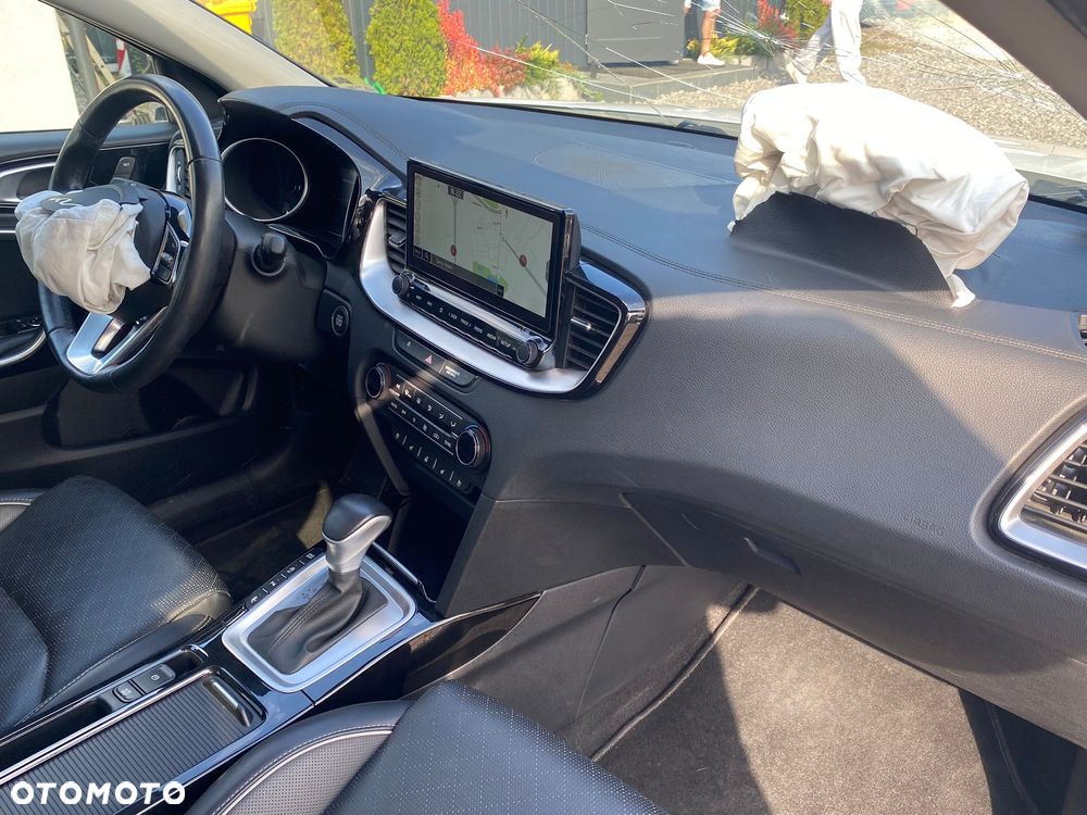 Kia XCeed 1.5 T-GDI L Business Line DCT - 25