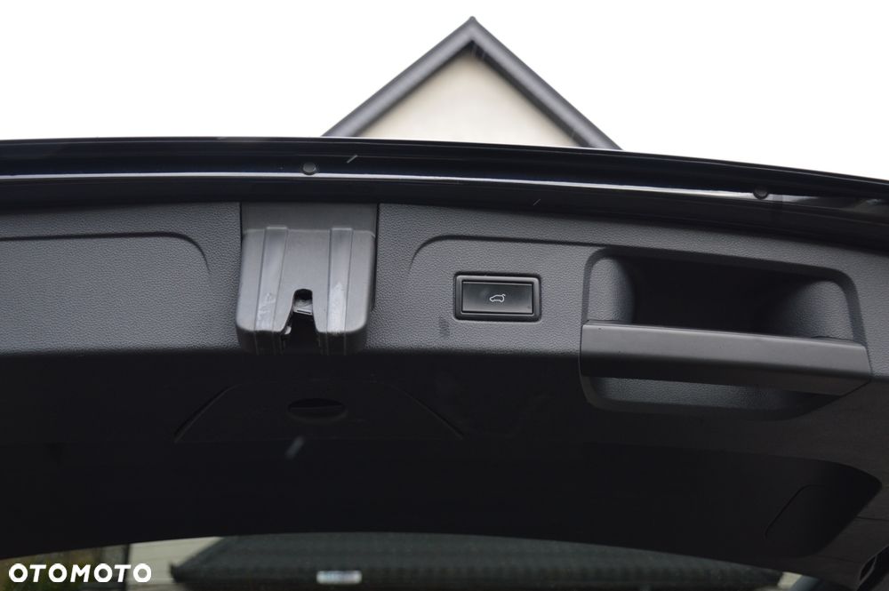 Volkswagen Touran 2.0 TDI SCR (BlueMotion Technology) DSG Highline - 35