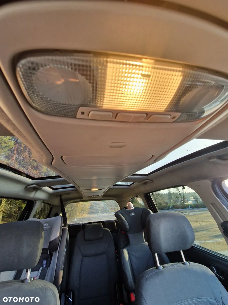 Ford Galaxy 2.0 TDCi Ghia - 15