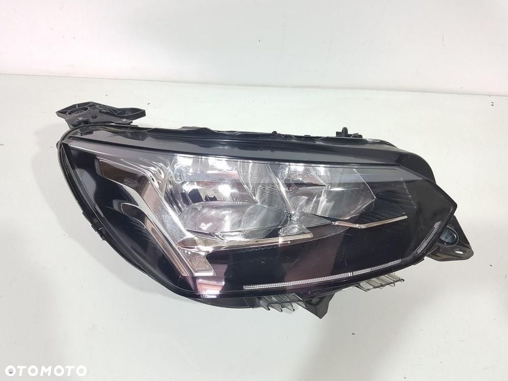 LAMPA PRZÓD PRZEDNIA PRAWA PEUGEOT 208 II 2 9823193880 ORYGINAŁ - 1
