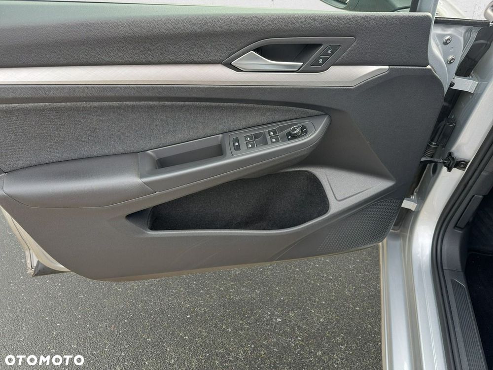 Volkswagen Golf - 10