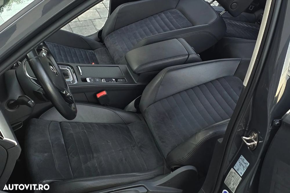 Volkswagen Passat 2.0 TDI DSG Highline - 23