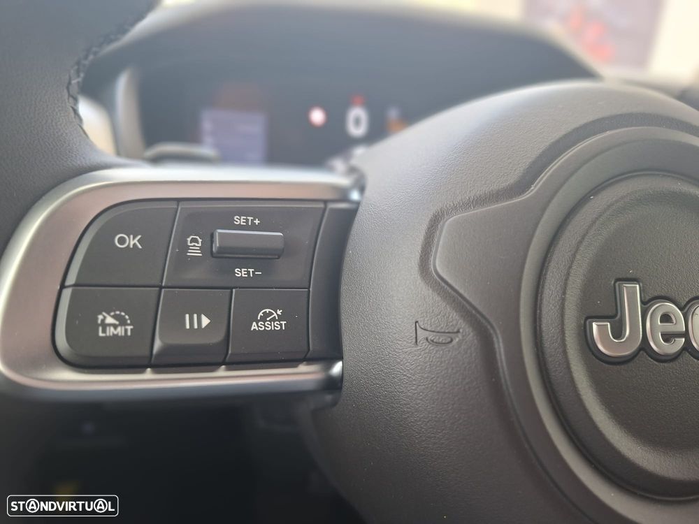 Jeep Avenger 1.2 T Hybrid 4xe Overland - 14