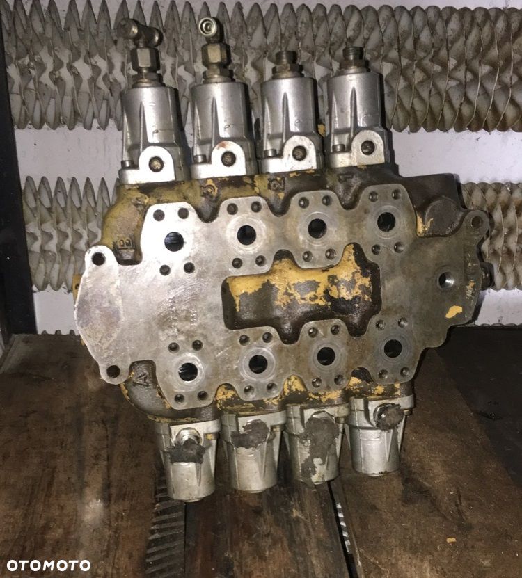 Rozdzielacz z koparki - 5