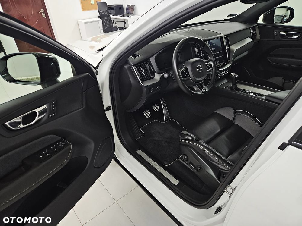Volvo XC 60 D3 R-Design - 19